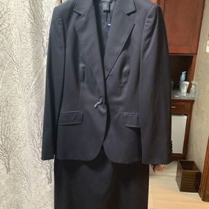 BrooksBrothers “346“ Stretch ladies suit jacket.